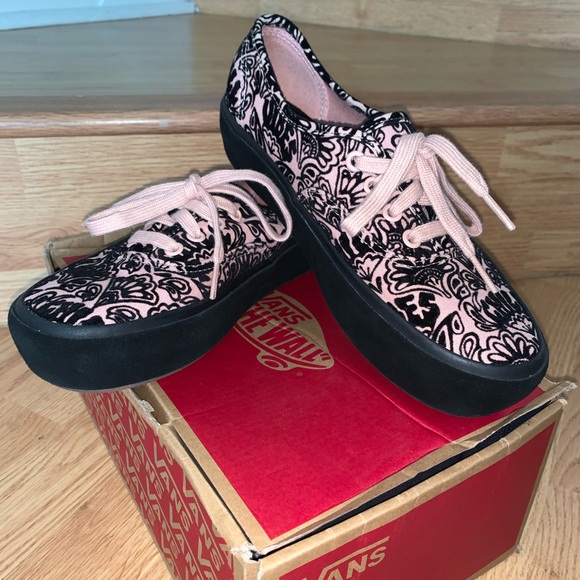 VANS Platforms - Picture 2 of 10